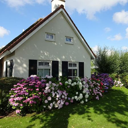 Attractive Holiday Home With Jetty Steendam Exteriér fotografie